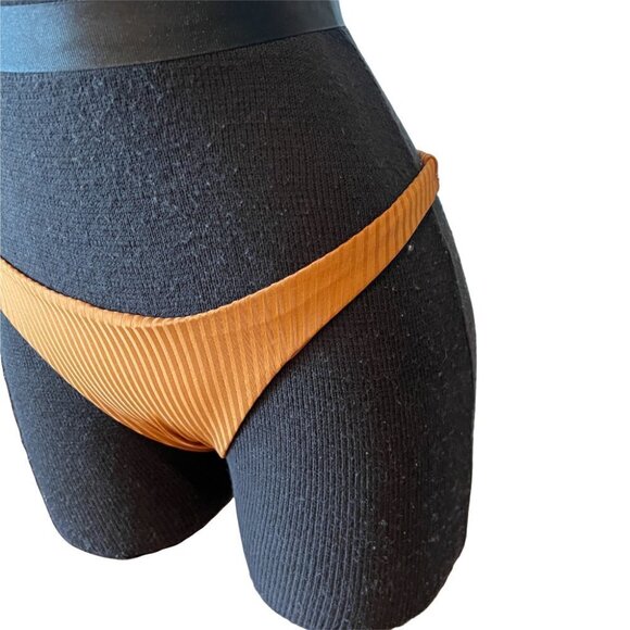 Vitamin A California High-leg Bikini Bottom Thong Size 6 Retail $99 - Picture 5 of 9